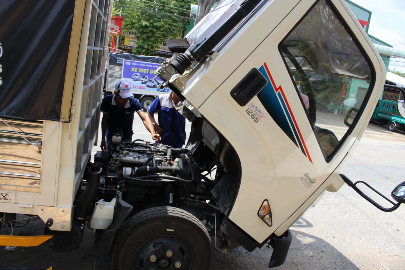 sua chua xe o to luu dong tan noi